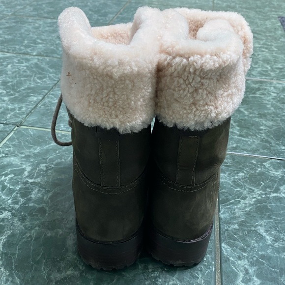 UGG Fraser Boot - Picture 3 of 7